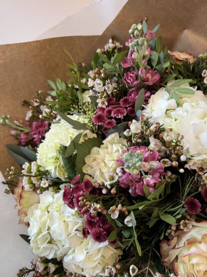 Vintage Bouquet - Image 3